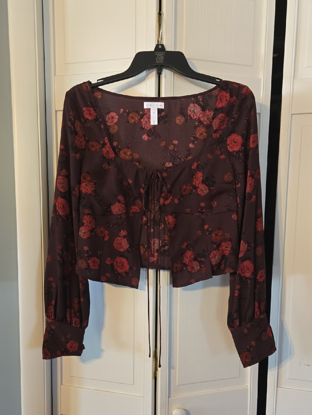 Floral Tie-Front Cropped Blouse - Burgundy Red